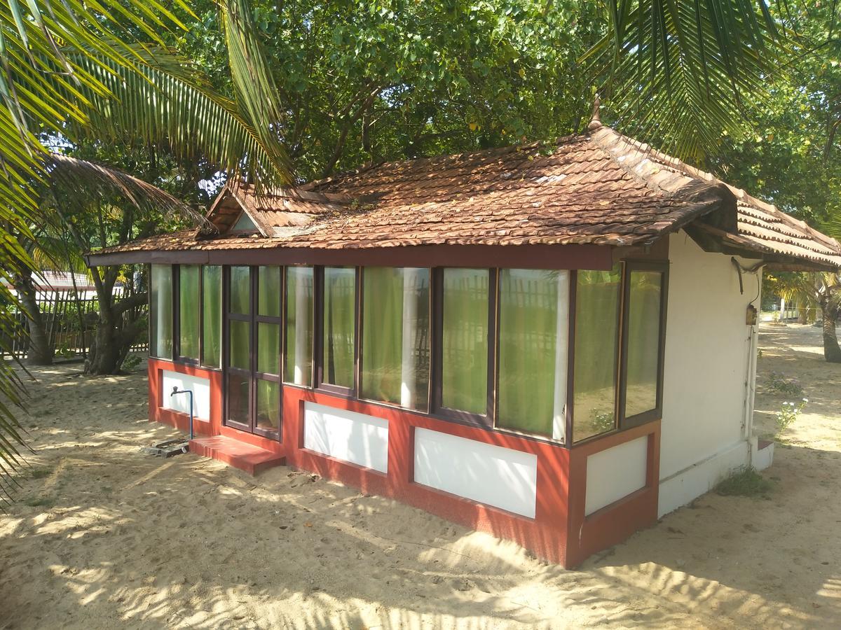 Beach Paradise Alappuzha Extérieur photo